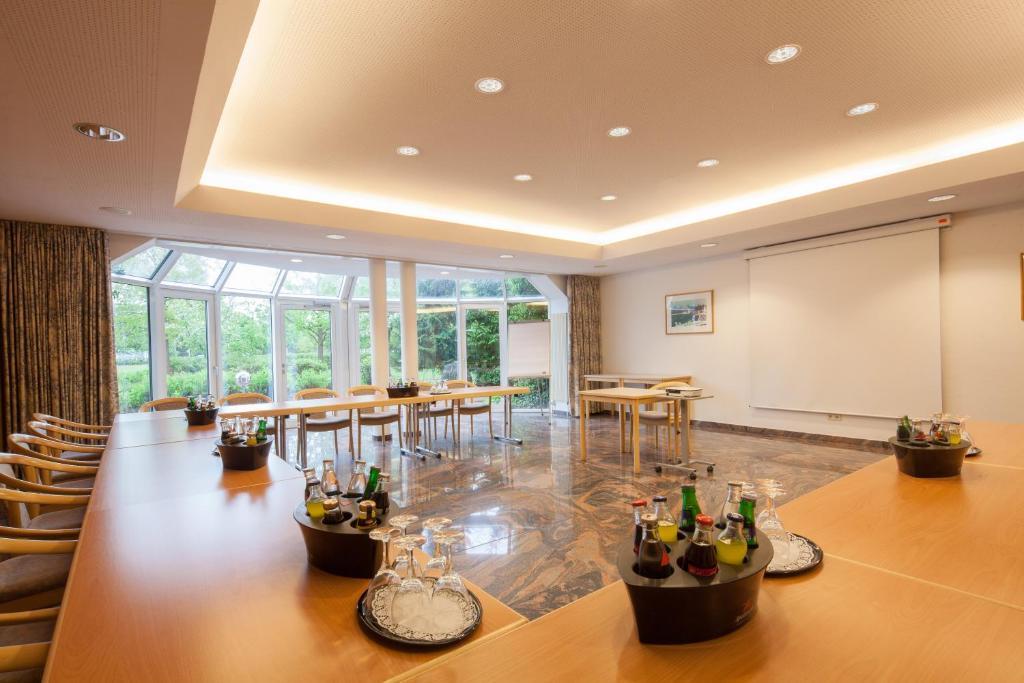 Heidehof Garni Hotel 4*
